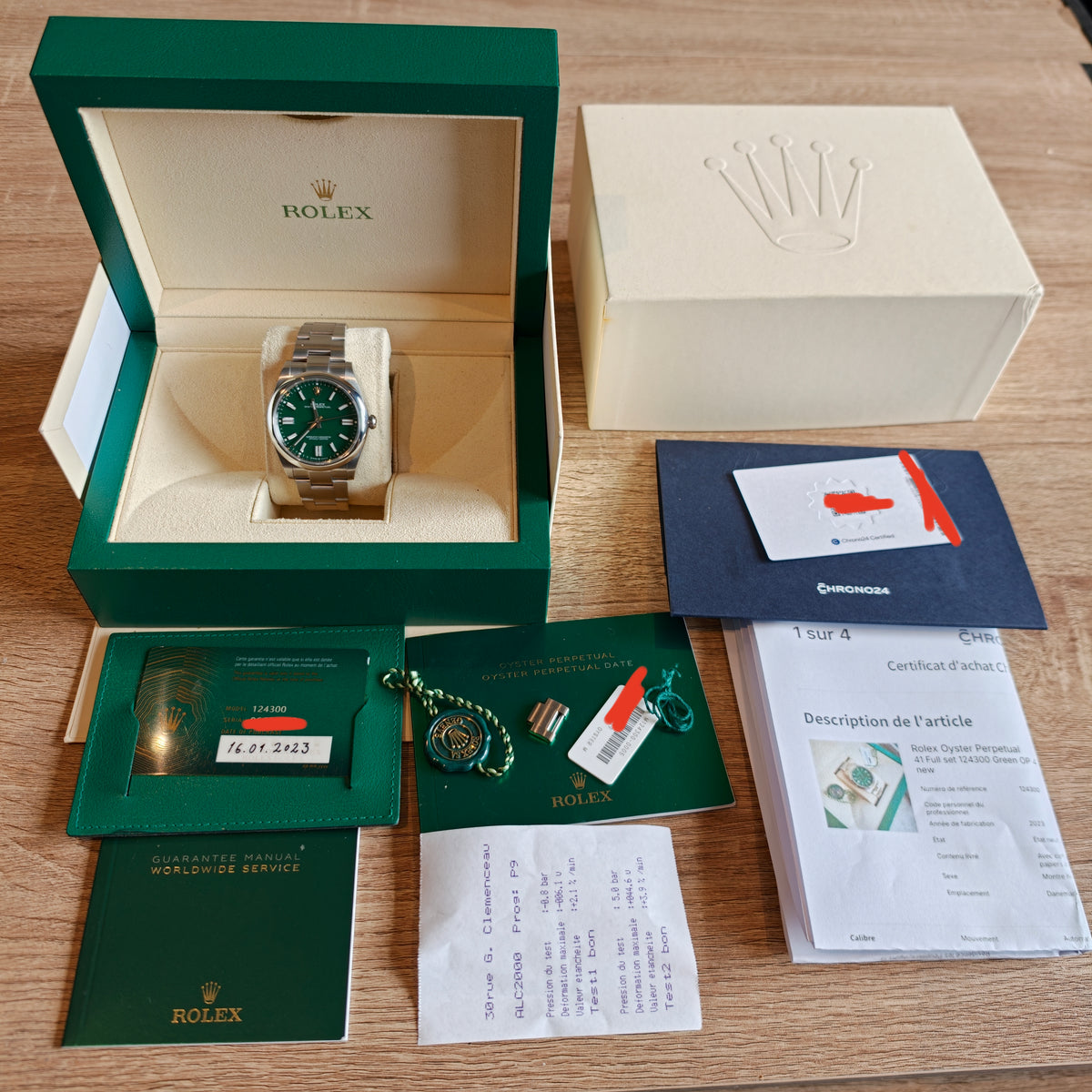 Rolex Oyster Perpetual Green 41mm réf : 124300