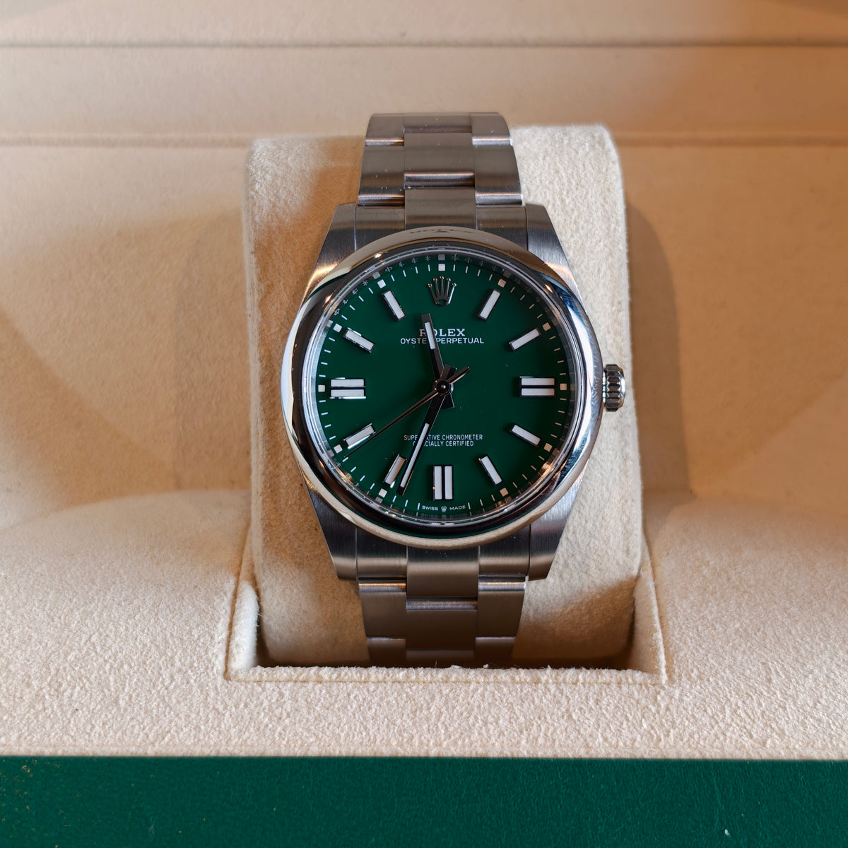 Rolex Oyster Perpetual Green 41mm réf : 124300