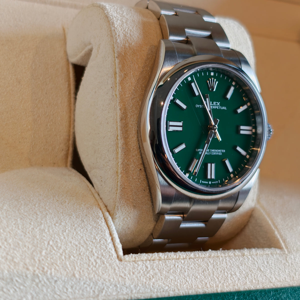 Rolex Oyster Perpetual Green 41mm réf : 124300