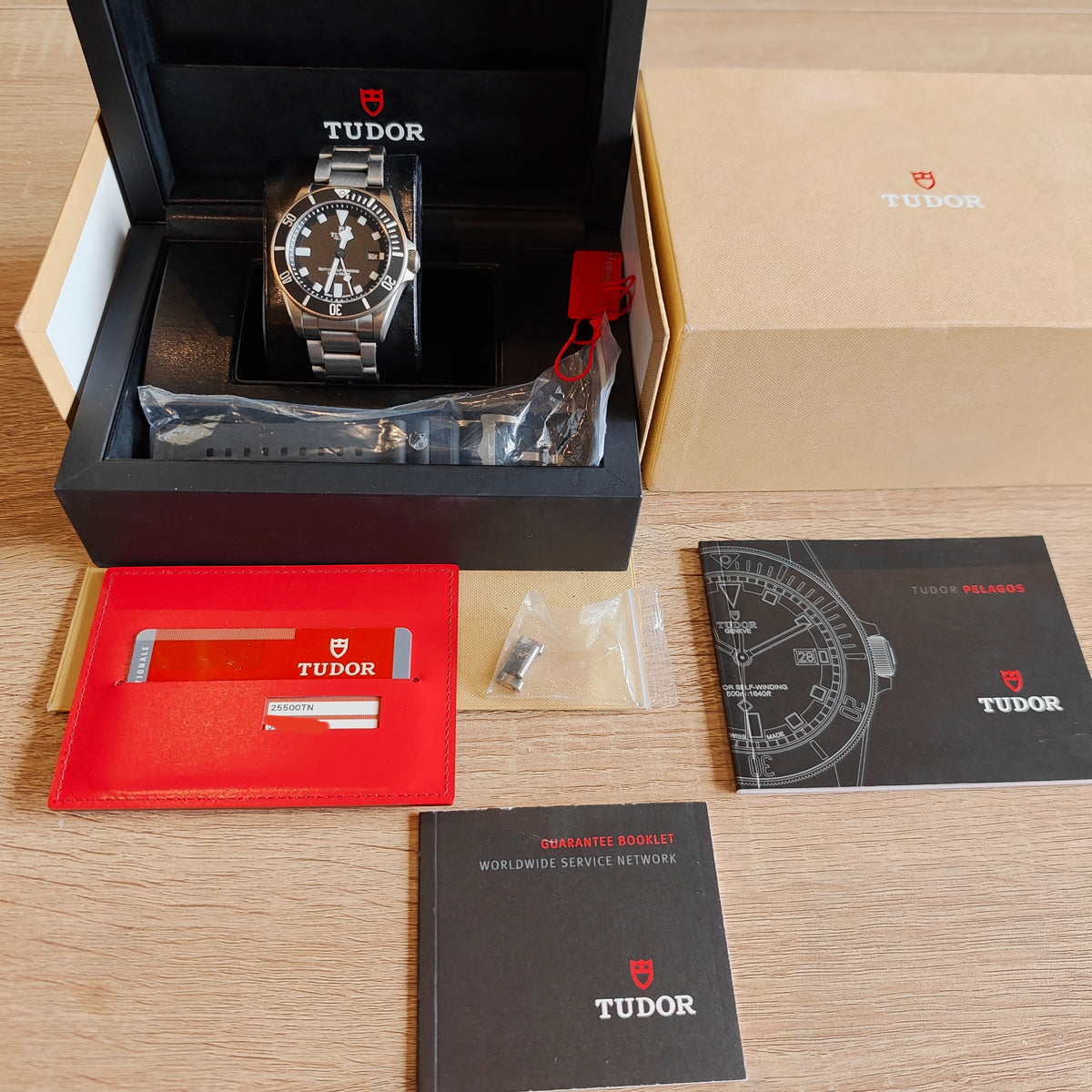 Tudor Pelagos 42 25500TN