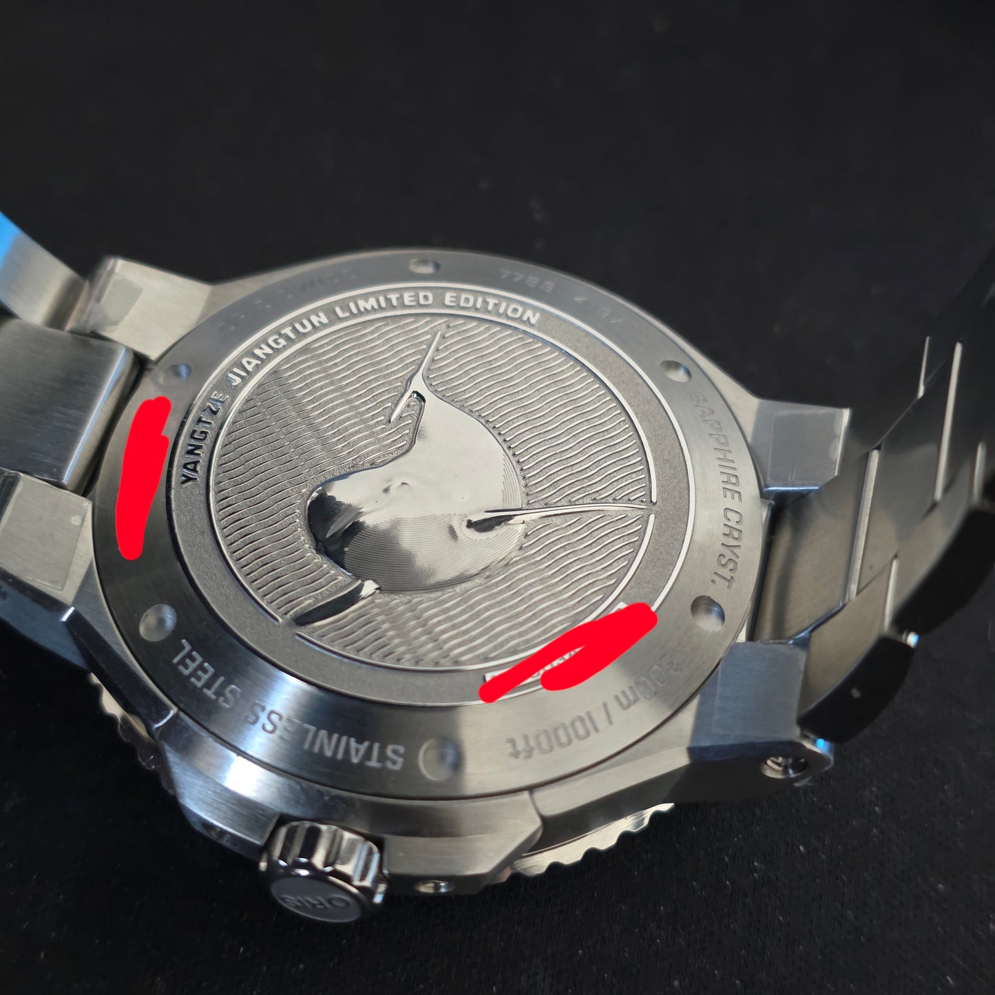 Oris Aquis Yangtze Jiangtun Limited Edition  ref : 01 733 7789 4197