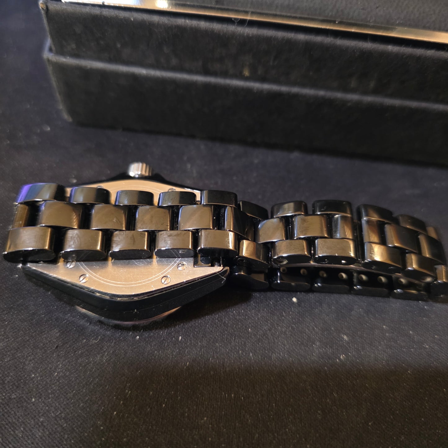 Chanel J12 33mm quartz