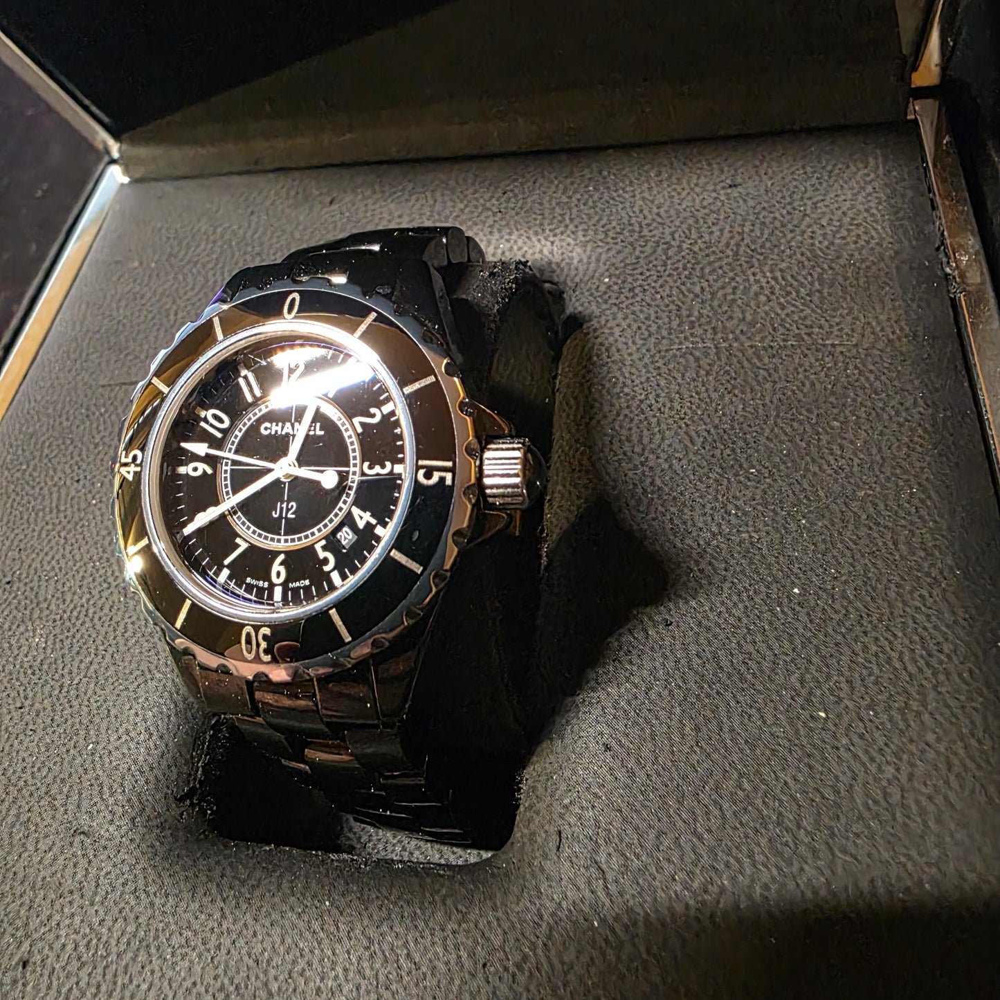 Chanel J12 33mm quartz