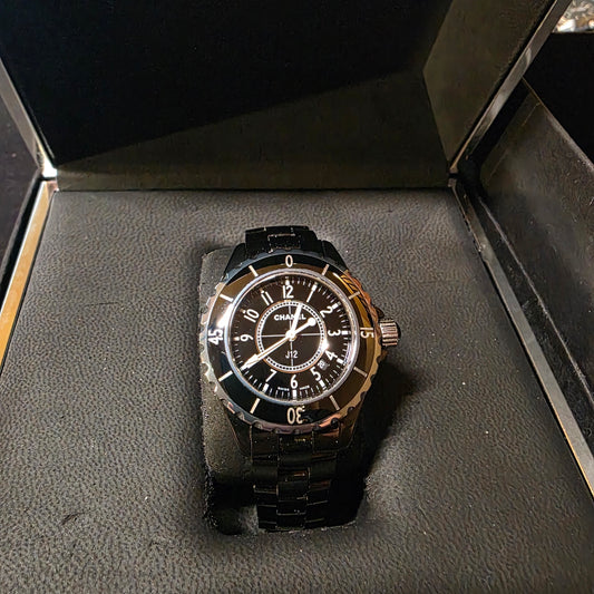 Chanel J12 33mm quartz