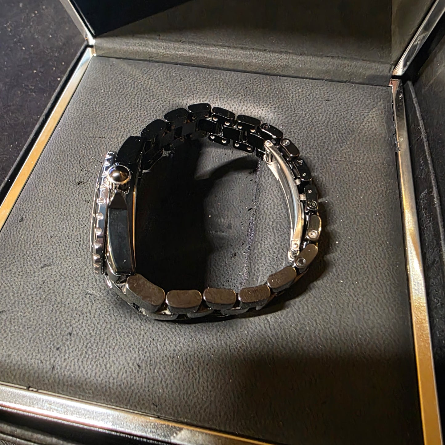 Chanel J12 33mm quartz
