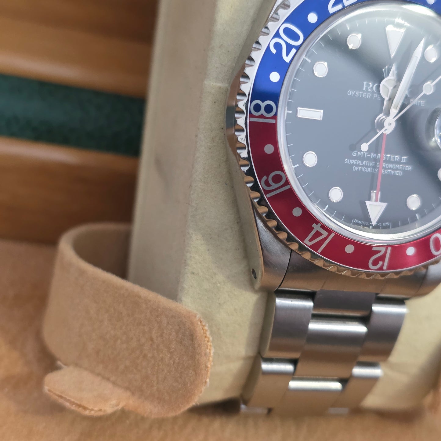 Rolex GMT MASTER II Ref : 16710