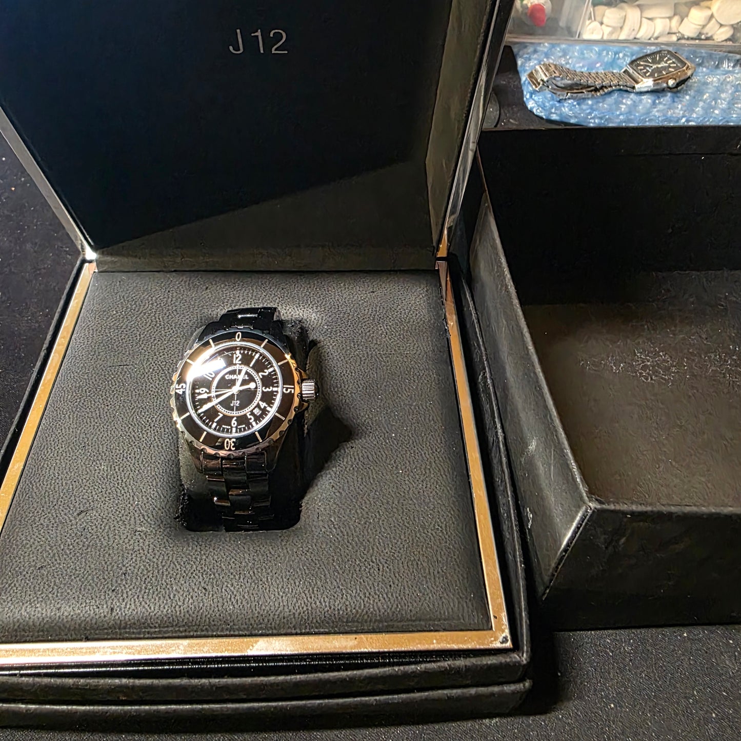 Chanel J12 33mm quartz