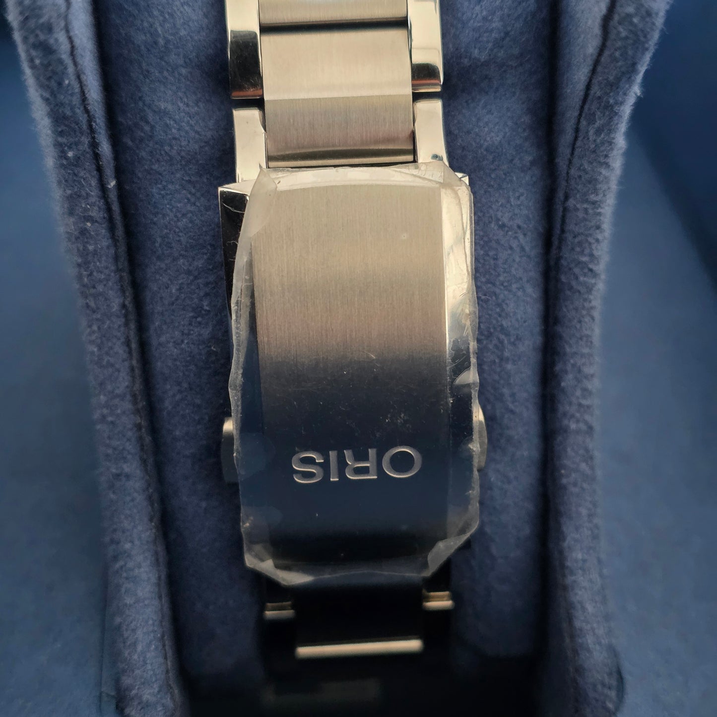 Oris Aquis Yangtze Jiangtun Limited Edition  ref : 01 733 7789 4197